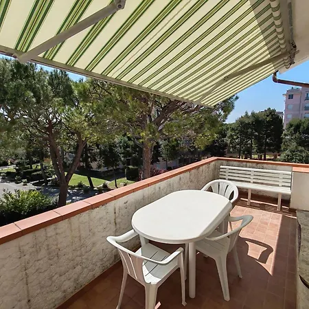 Trilocale Vicino Al Mare Con Ampio Balcone