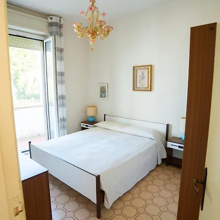 Trilocale Vicino Al Mare Con Ampio Balcone Апартаменты *